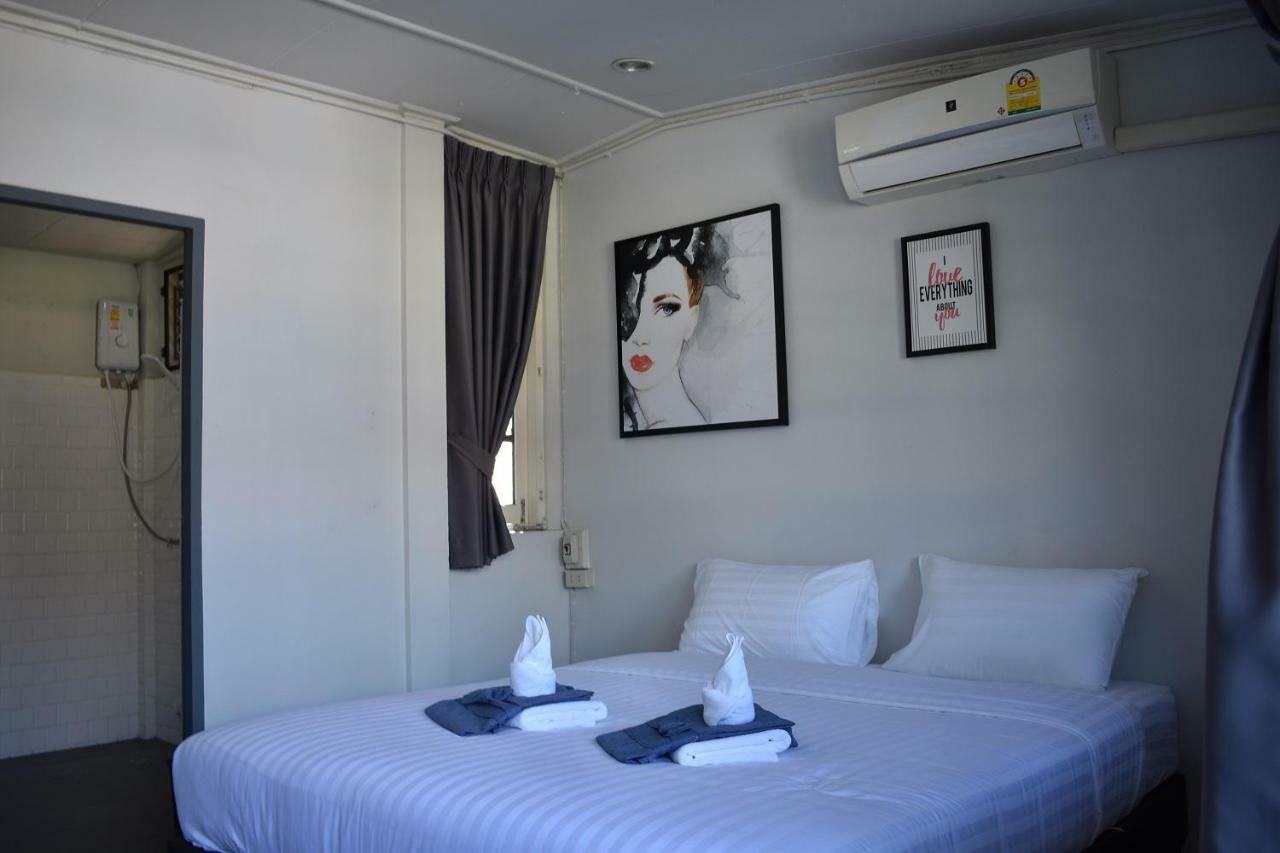 Maya Bed And Food Hostel Čiang Mai Exteriér fotografie