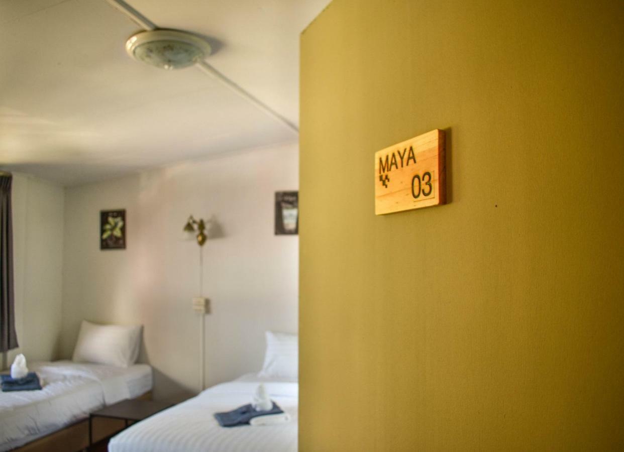 Maya Bed And Food Hostel Čiang Mai Exteriér fotografie