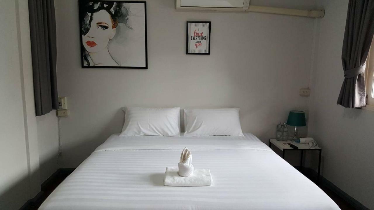 Maya Bed And Food Hostel Čiang Mai Exteriér fotografie